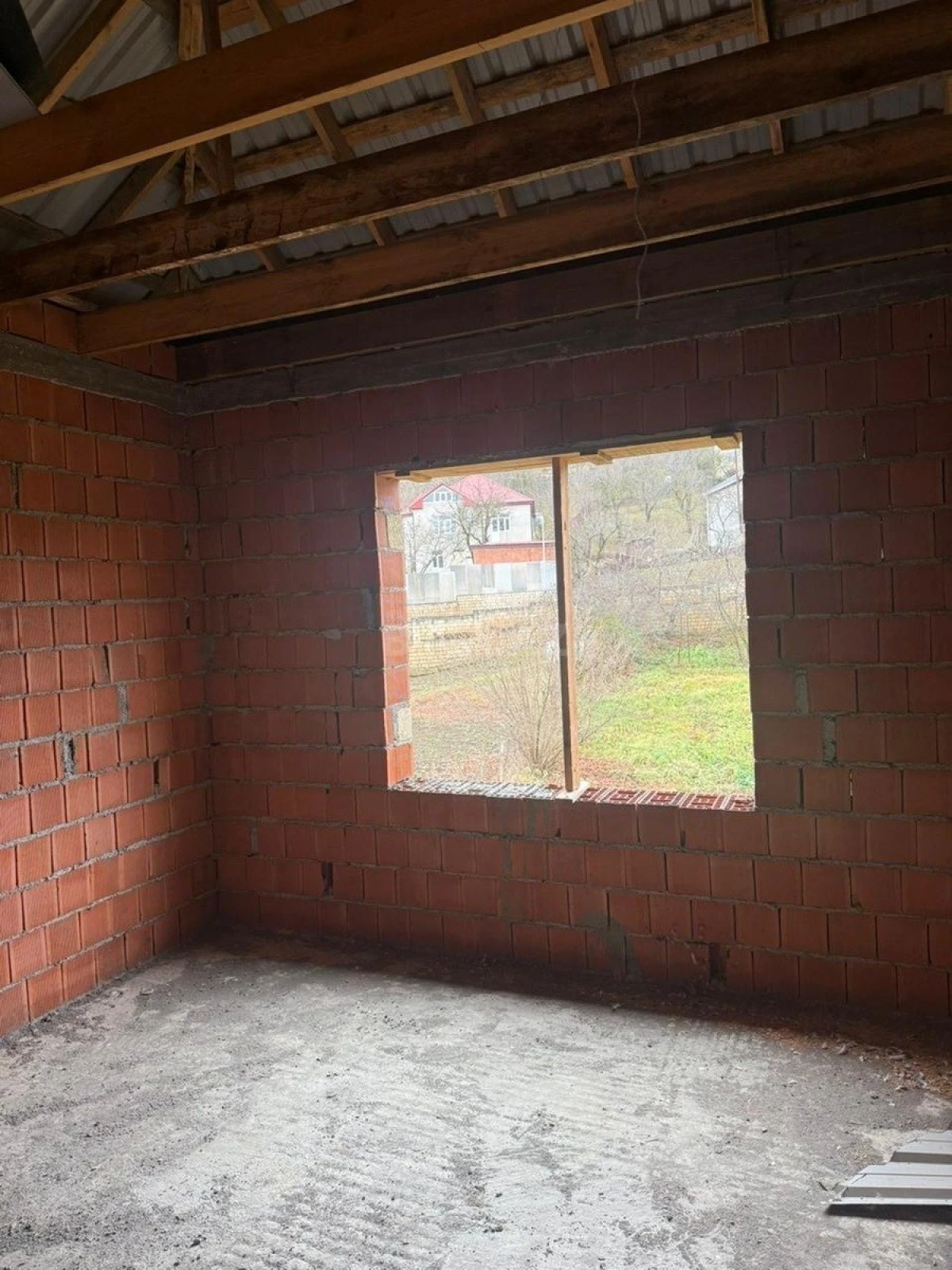 Satılır 8 otaqlı həyət evi 260 m²