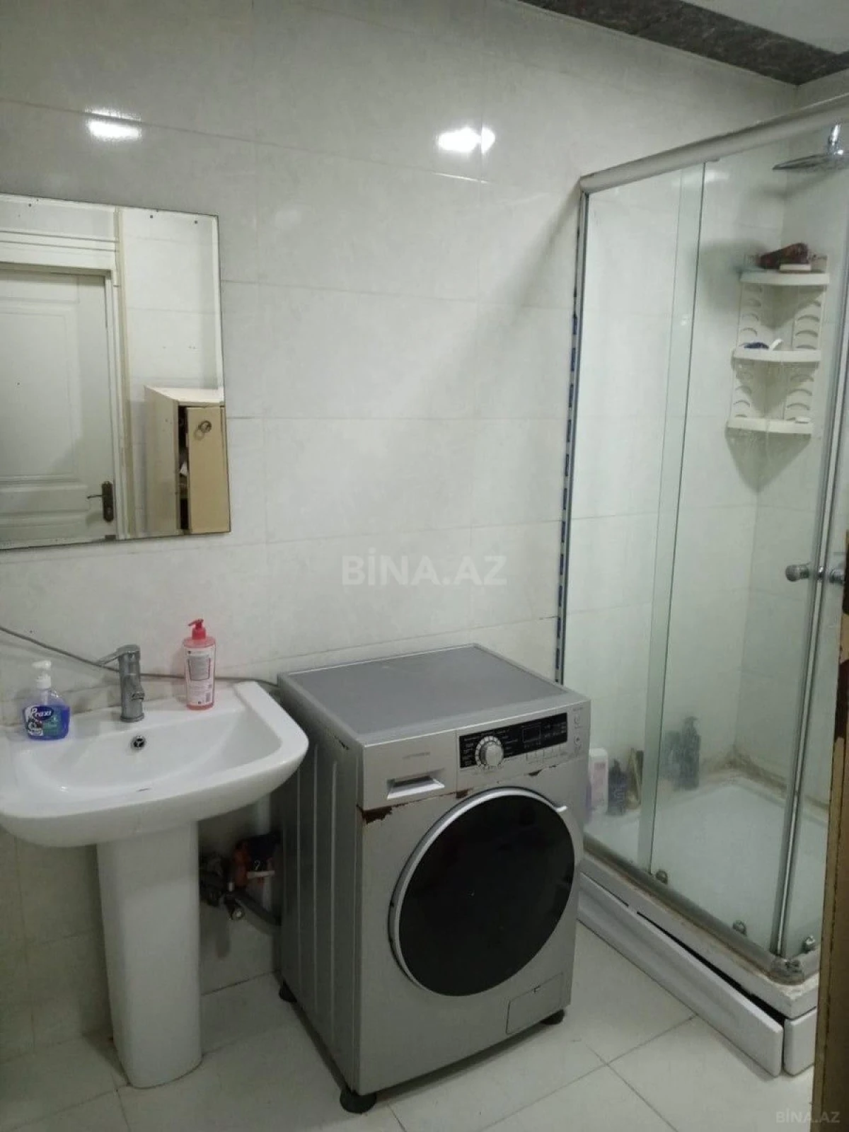 Satılır 3 otaqlı mənzil 124 m²