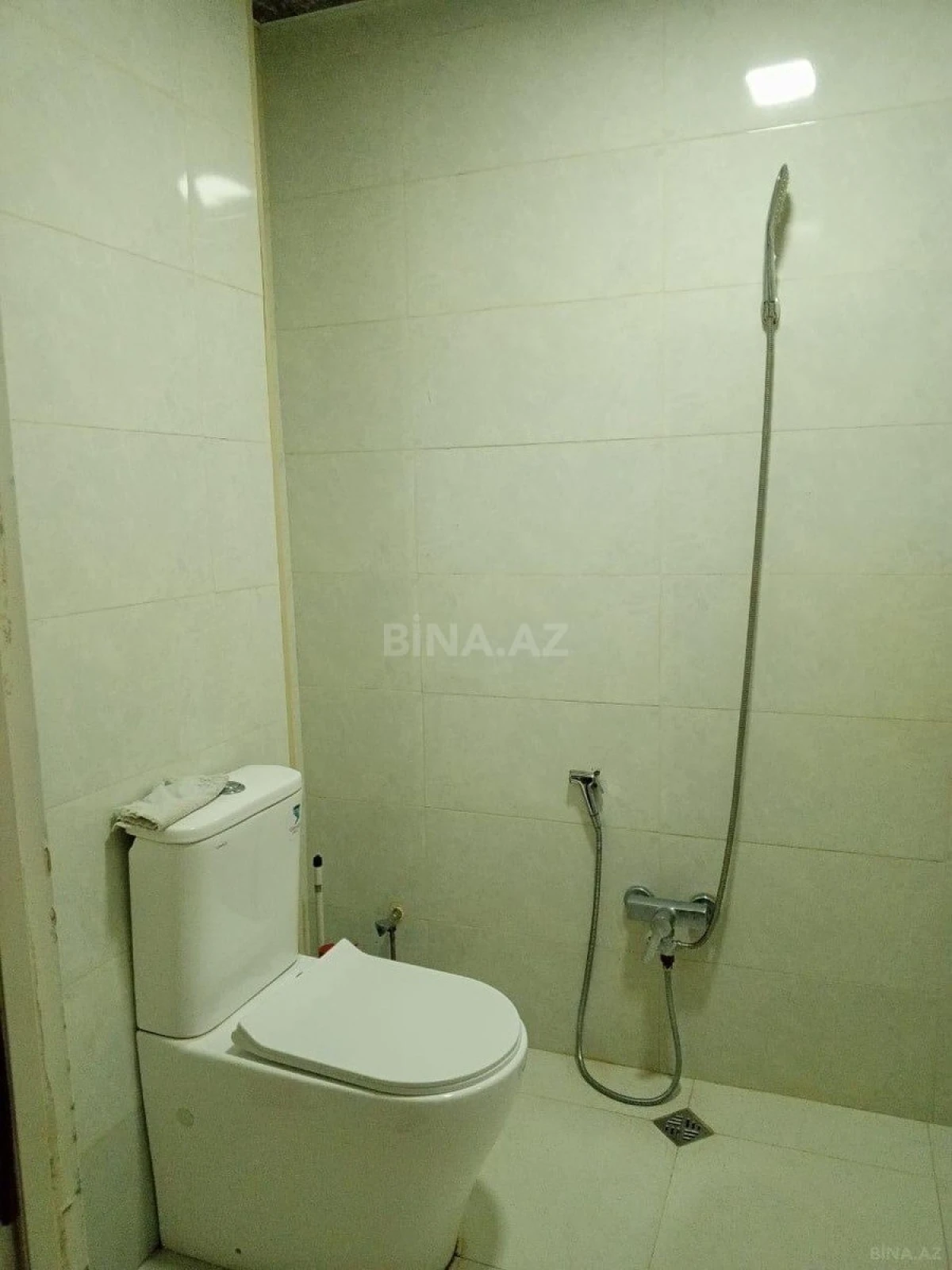 Satılır 3 otaqlı mənzil 124 m²