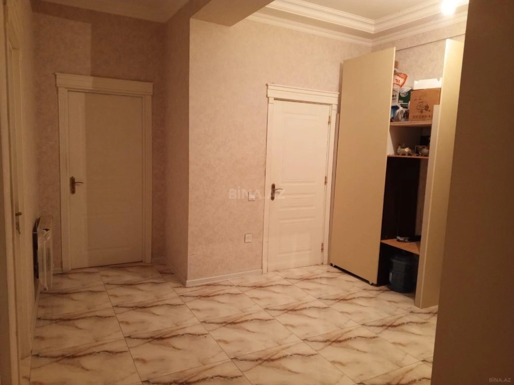 Satılır 3 otaqlı mənzil 124 m²
