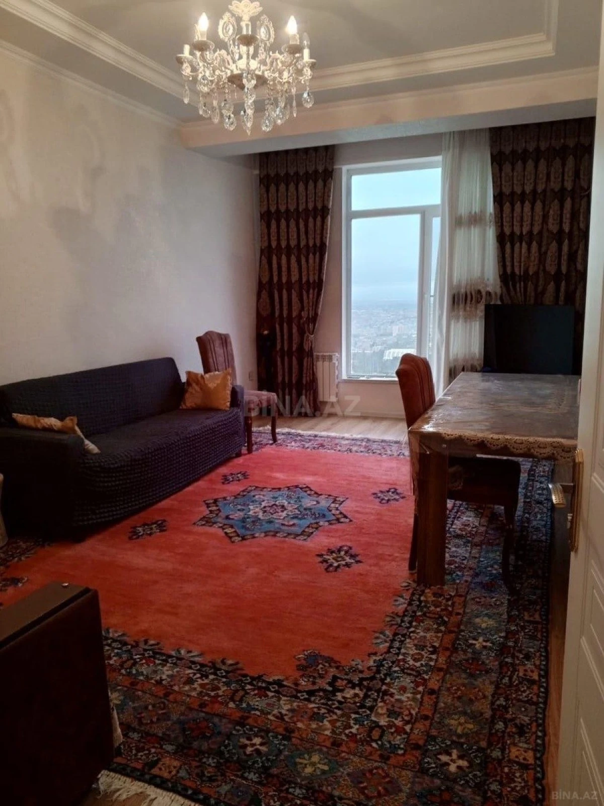 Satılır 3 otaqlı mənzil 124 m²