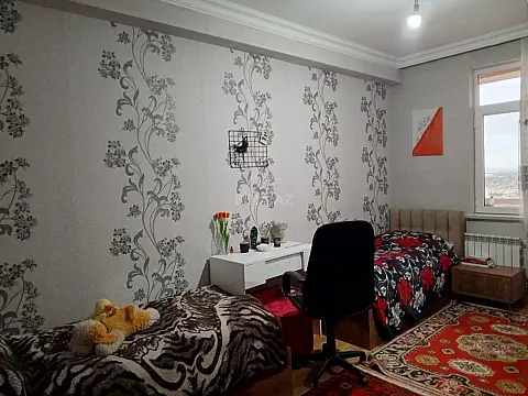 Satılır 3 otaqlı mənzil 124 m²