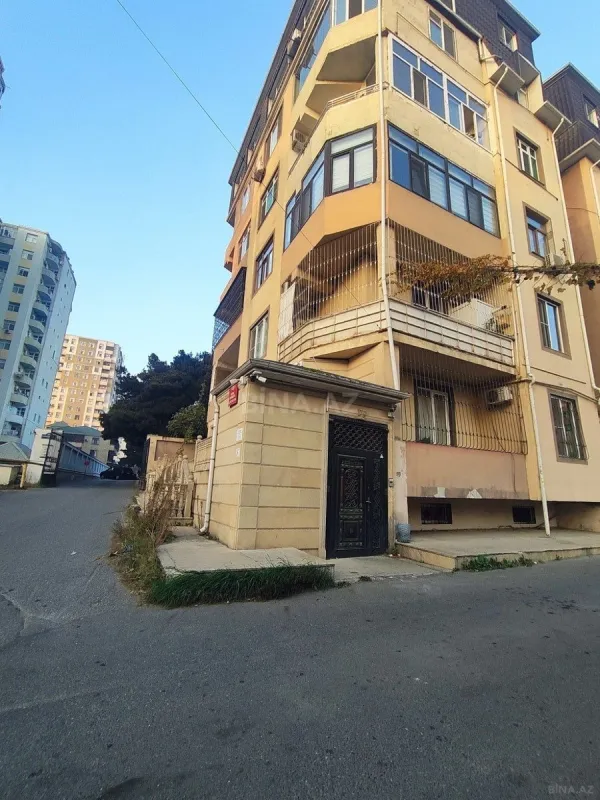 Satılır 2 otaqlı mənzil 80 m²