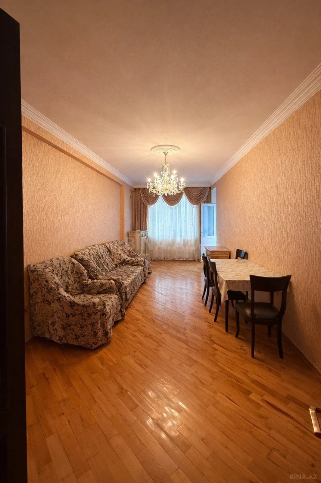 Satılır 3 otaqlı mənzil 130 m²