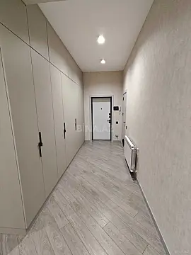Satılır 4 otaqlı mənzil 135 m²