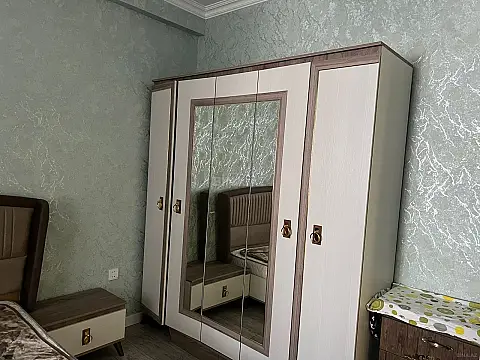 Satılır 2 otaqlı mənzil 92 m²