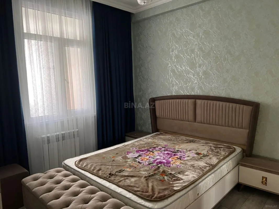 Satılır 2 otaqlı mənzil 92 m²