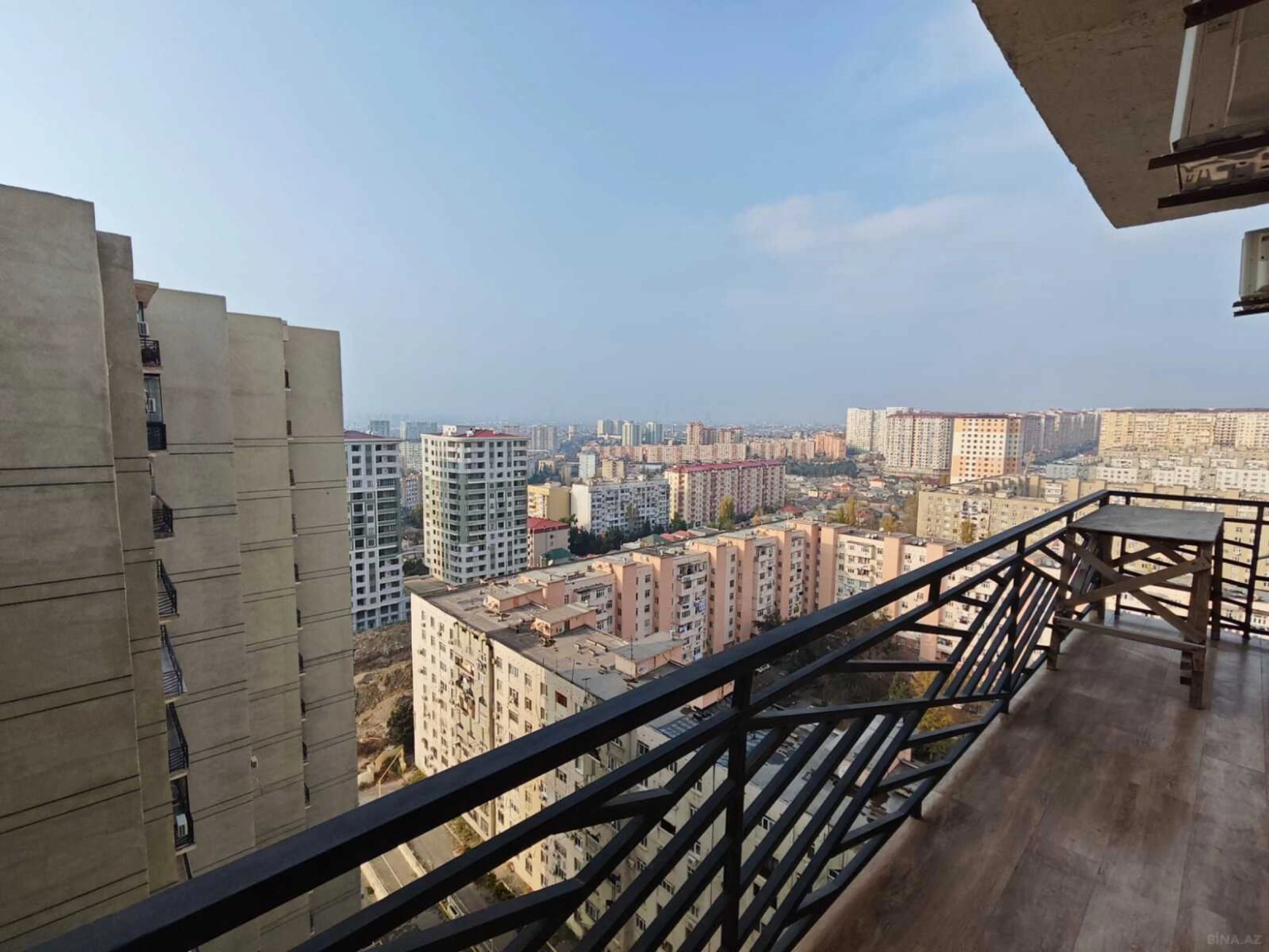 Satılır 2 otaqlı mənzil 92 m²