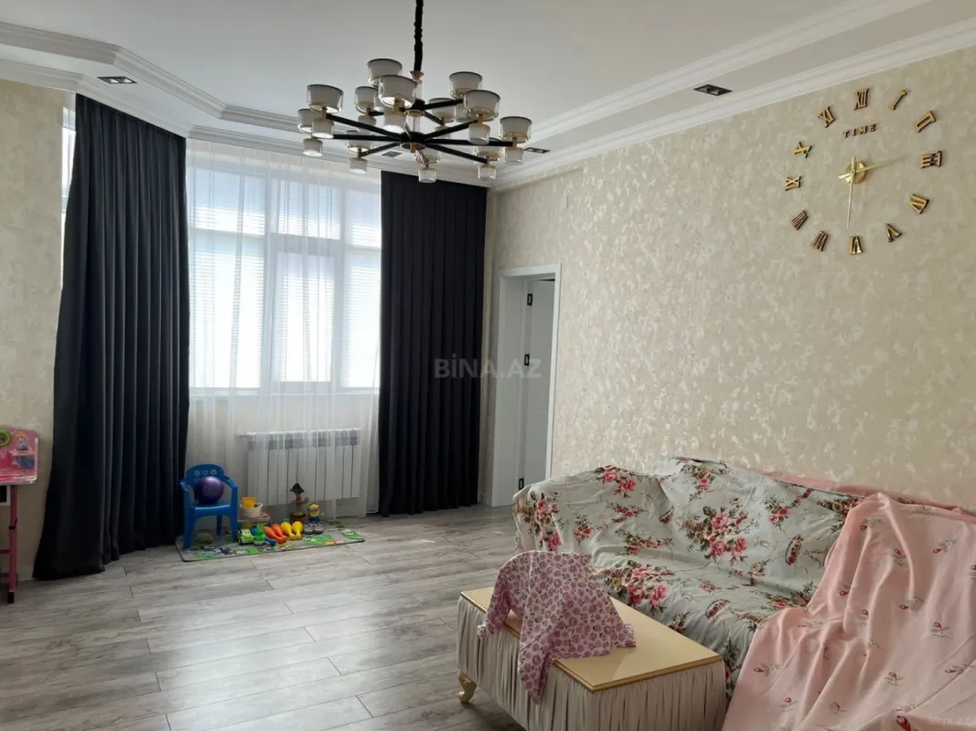 Satılır 2 otaqlı mənzil 92 m²