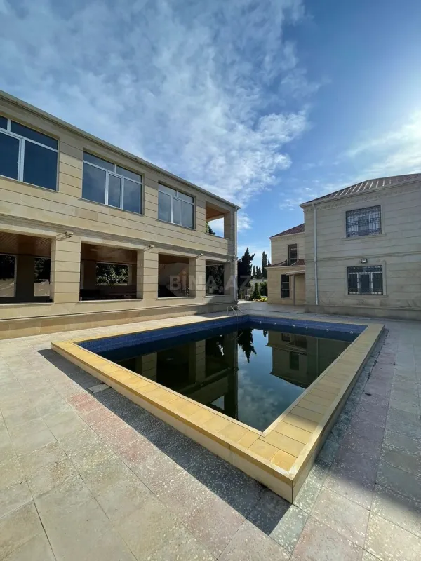 Satılır 5 otaqlı həyət evi 350 m²
