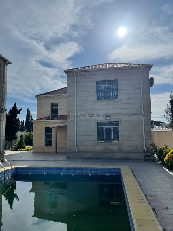 Satılır 5 otaqlı həyət evi 350 m²