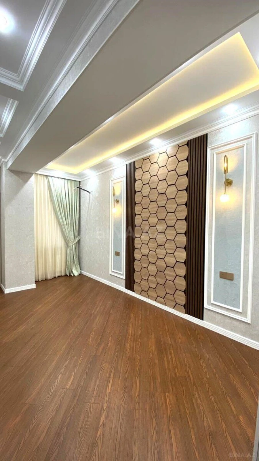 Satılır 3 otaqlı mənzil 105 m²