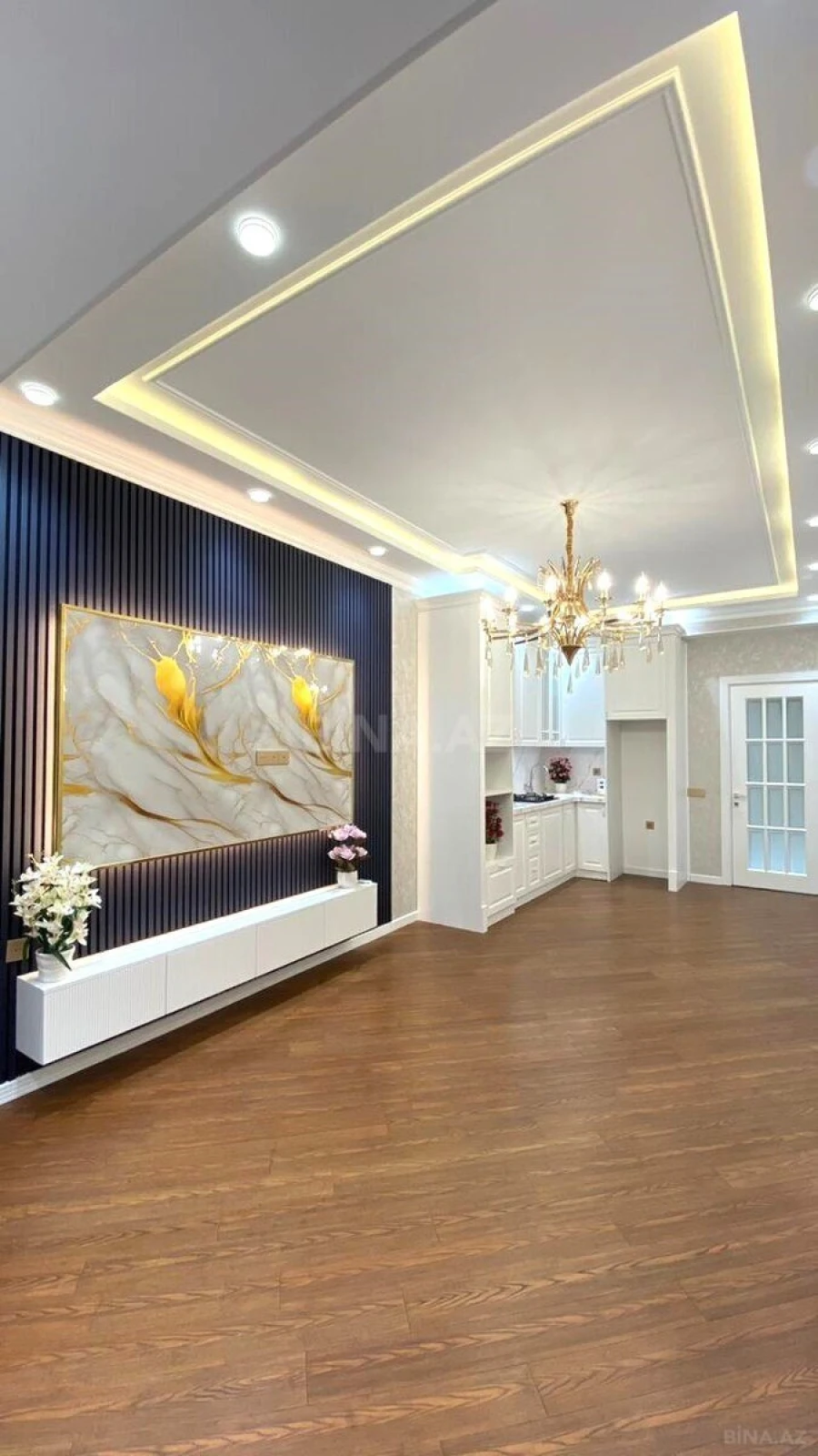 Satılır 3 otaqlı mənzil 105 m²