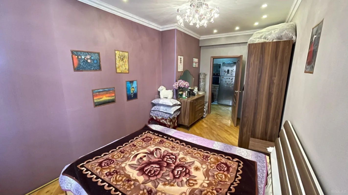 Satılır 4 otaqlı mənzil 110 m²