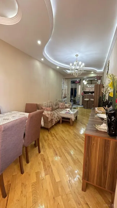 Satılır 4 otaqlı mənzil 110 m²