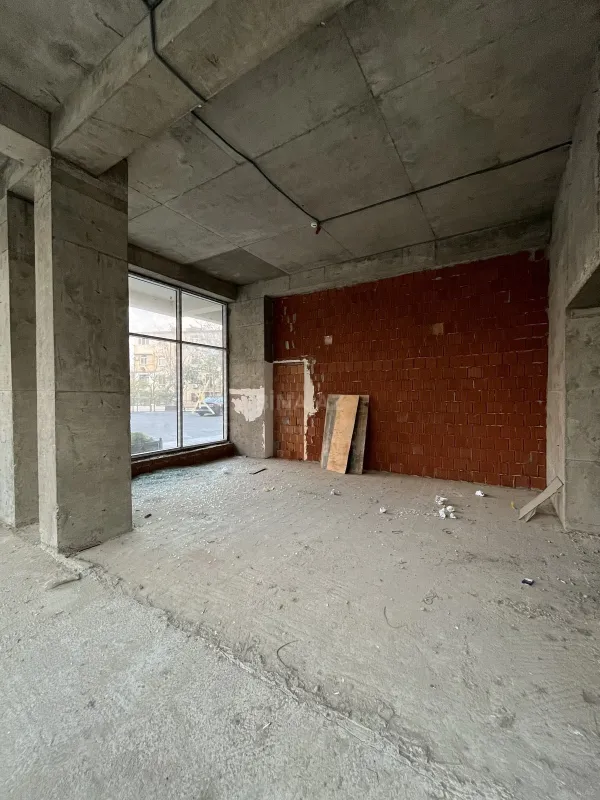 Satılır obyekt 340 m²