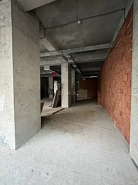 Satılır obyekt 340 m²