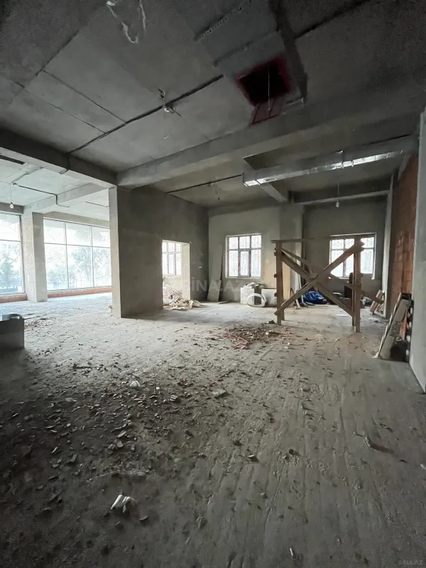 Satılır obyekt 340 m²