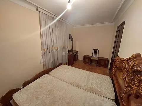 Satılır 4 otaqlı mənzil 75 m²