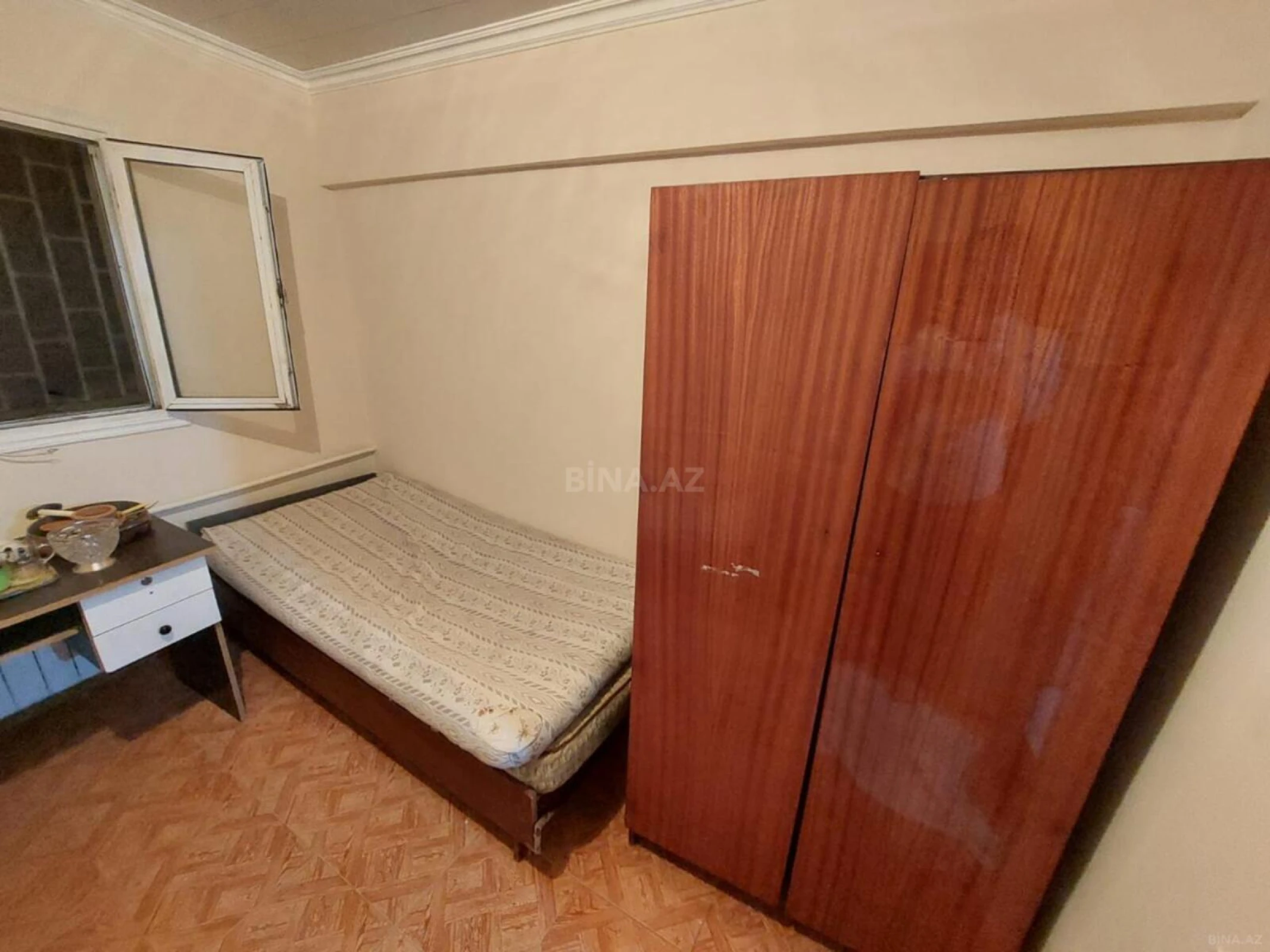 Satılır 4 otaqlı mənzil 75 m²