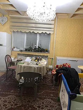 Satılır 4 otaqlı mənzil 180 m²