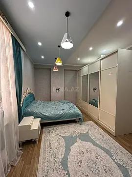 Satılır 3 otaqlı mənzil 136 m²
