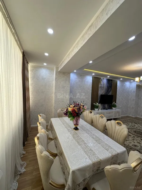 Satılır 3 otaqlı mənzil 136 m²
