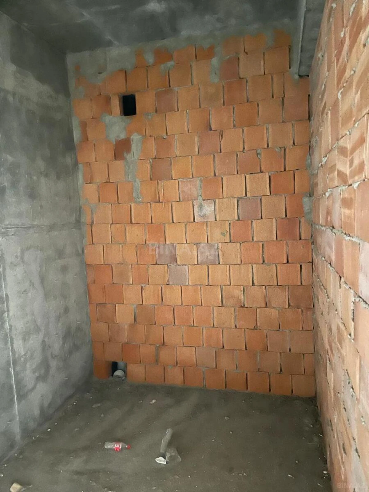 Satılır 4 otaqlı mənzil 190 m²
