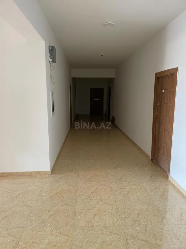 Satılır 4 otaqlı mənzil 190 m²