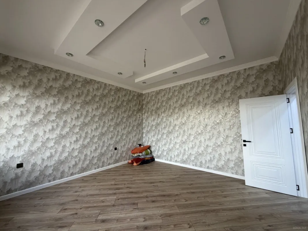 Satılır 6 otaqlı həyət evi 260 m²