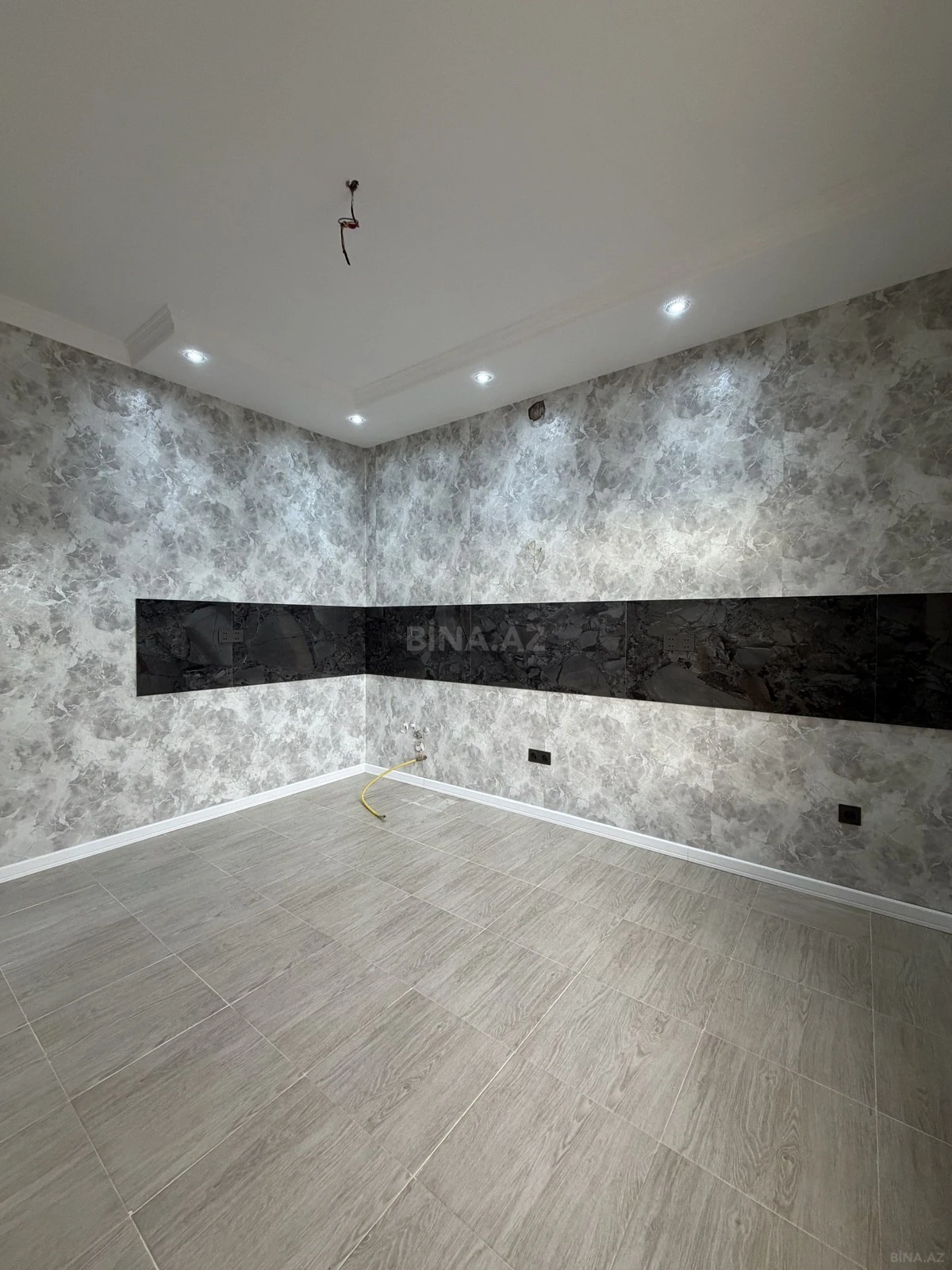 Satılır 6 otaqlı həyət evi 260 m²