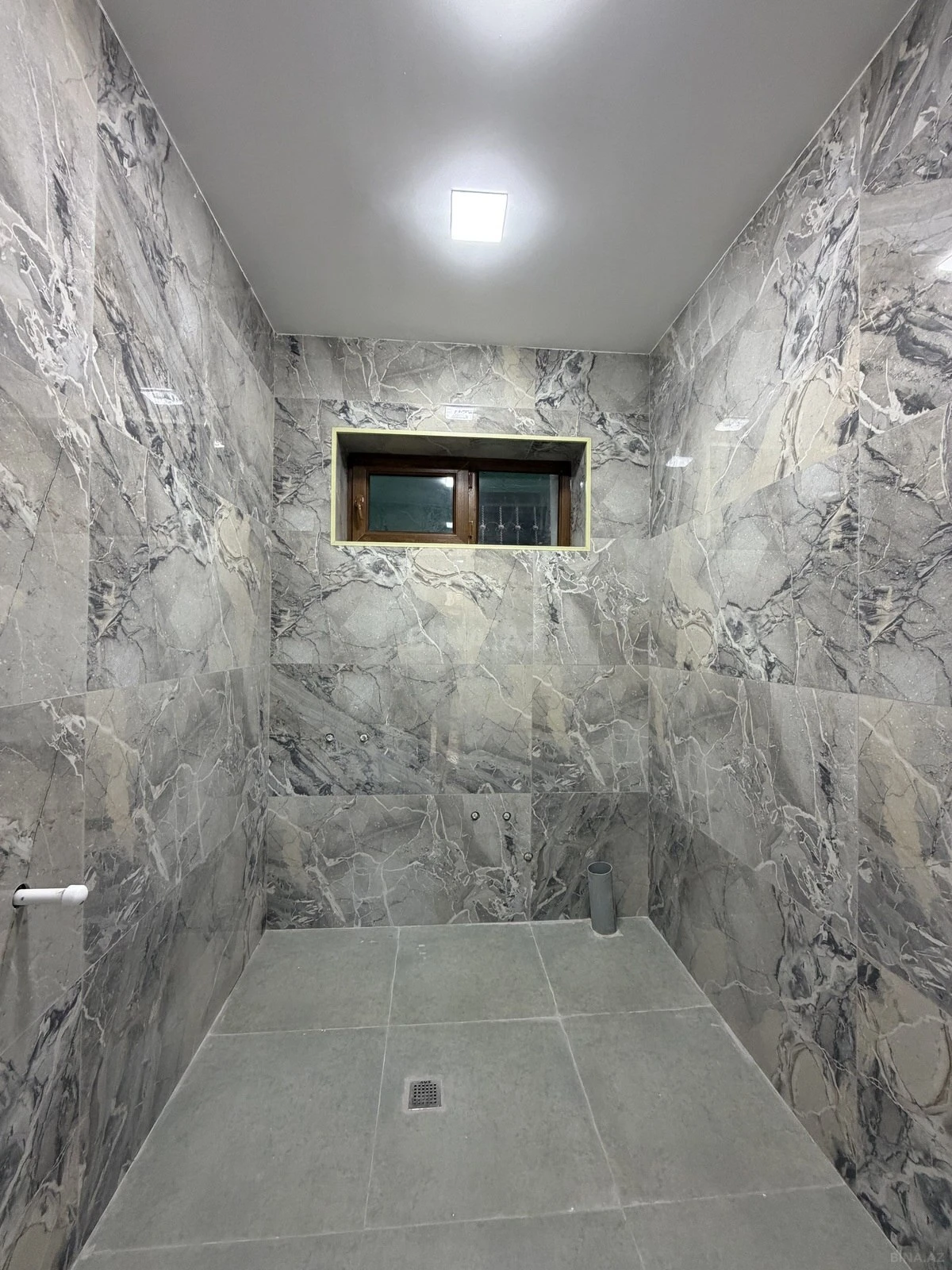 Satılır 6 otaqlı həyət evi 260 m²