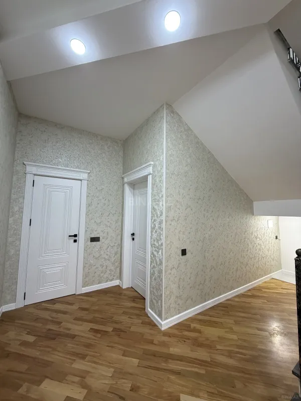 Satılır 6 otaqlı həyət evi 260 m²