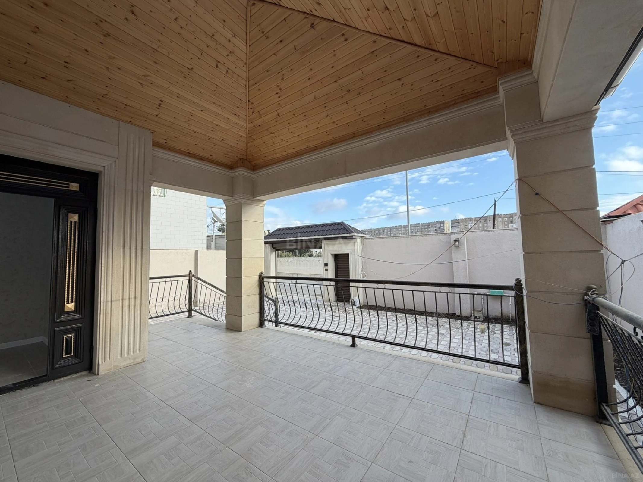 Satılır 6 otaqlı həyət evi 260 m²