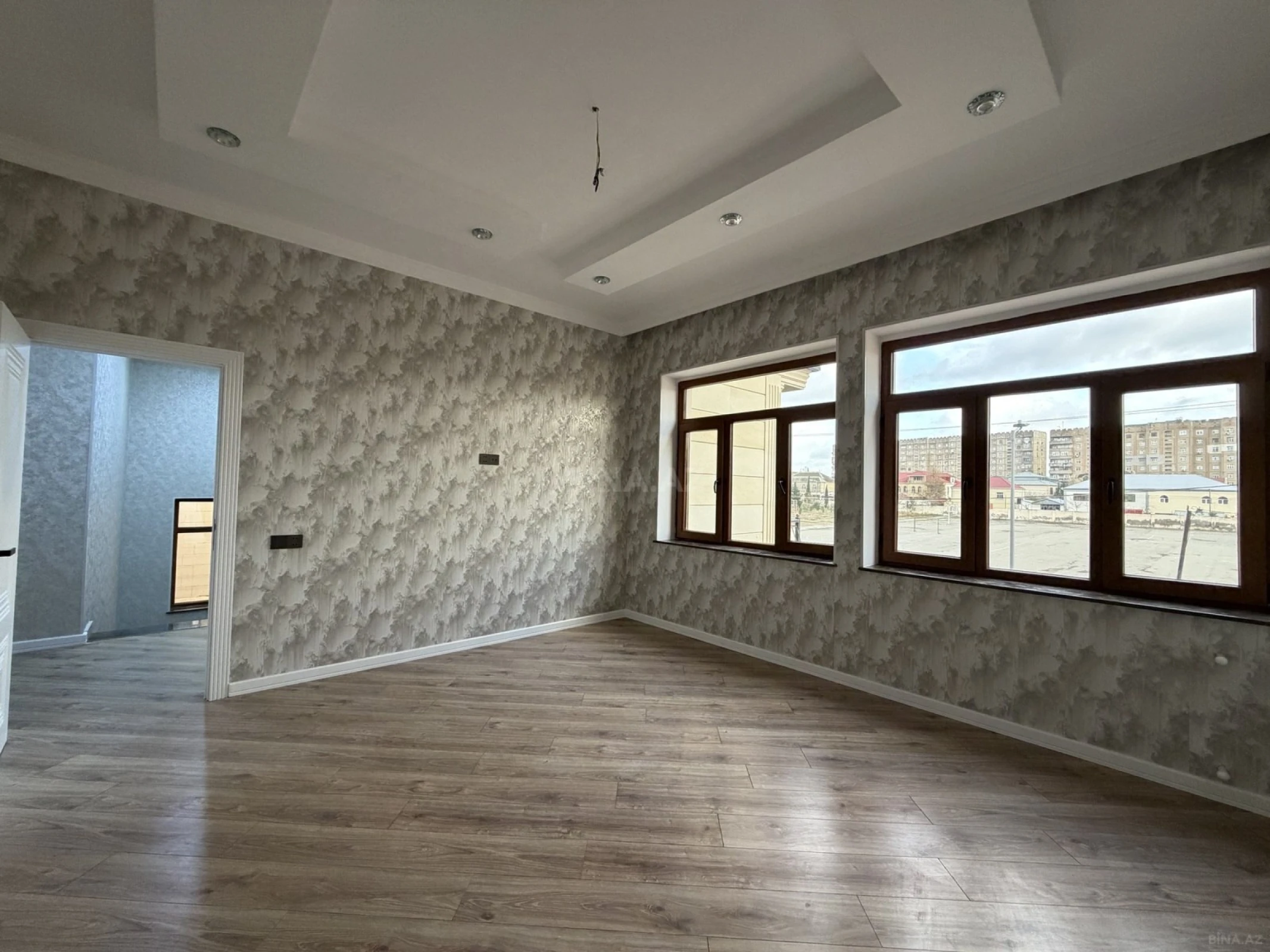 Satılır 6 otaqlı həyət evi 260 m²