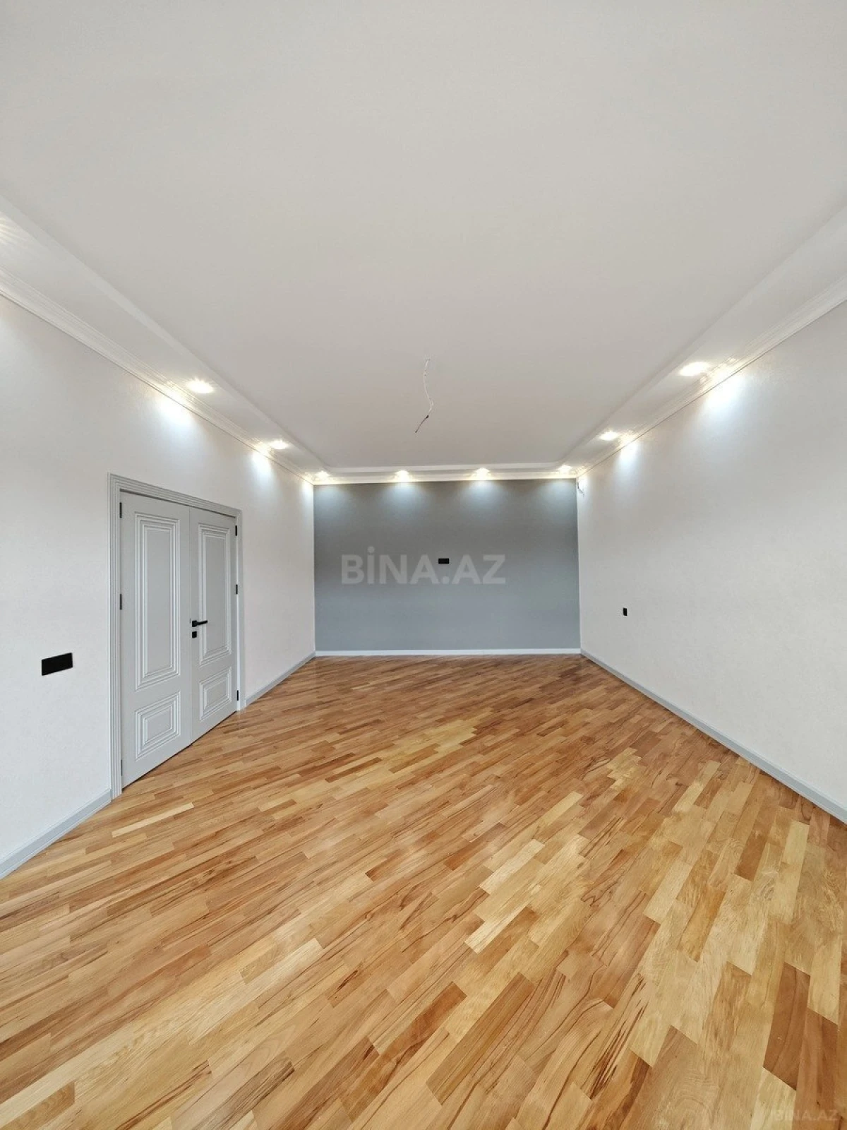 Satılır 6 otaqlı həyət evi 280 m²