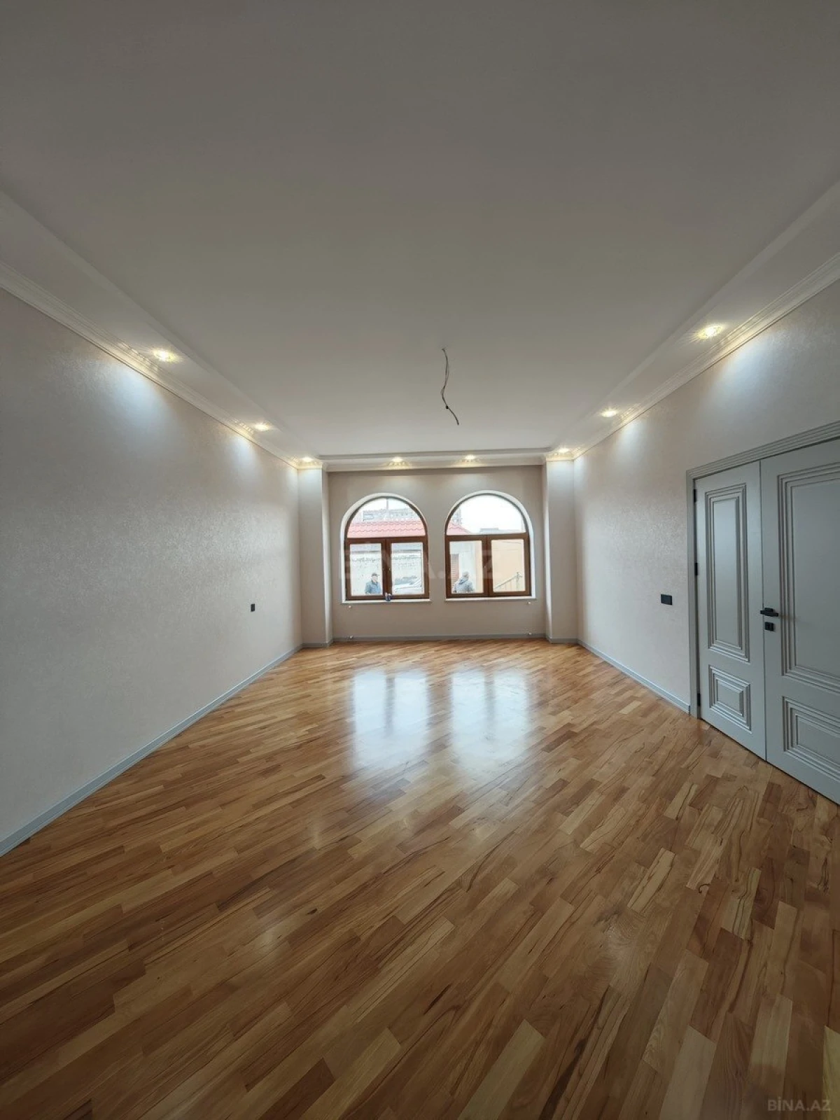 Satılır 6 otaqlı həyət evi 280 m²
