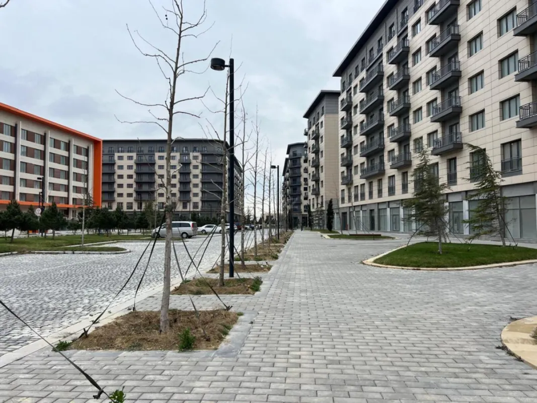 Satılır obyekt 122 m²