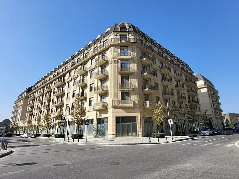 Satılır obyekt 122 m² — Bakı 122.00 m²