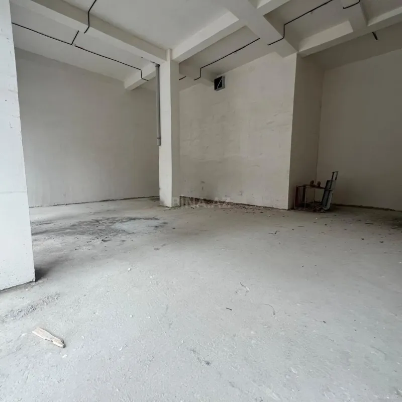 Satılır obyekt 122 m²