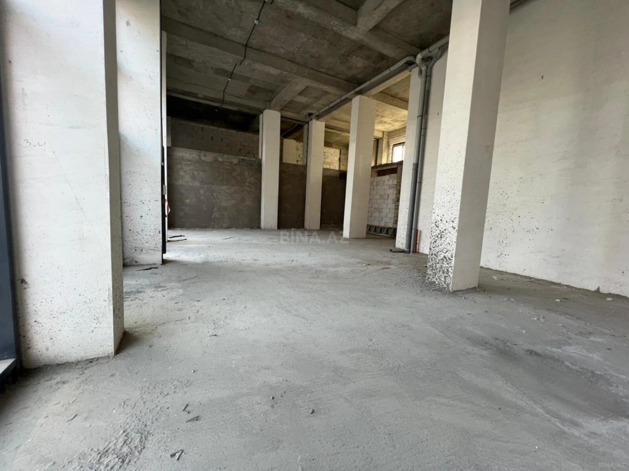 Satılır obyekt 122 m²