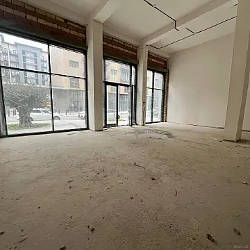 Satılır obyekt 122 m²