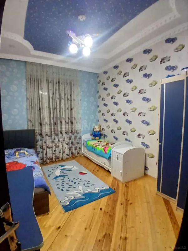 Satılır 5 otaqlı həyət evi 225 m²