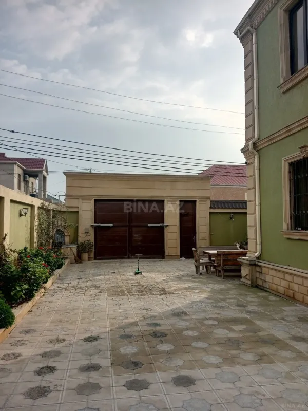 Satılır 5 otaqlı həyət evi 225 m²