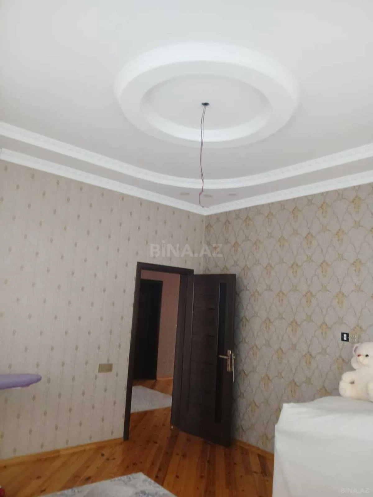 Satılır 5 otaqlı həyət evi 225 m²