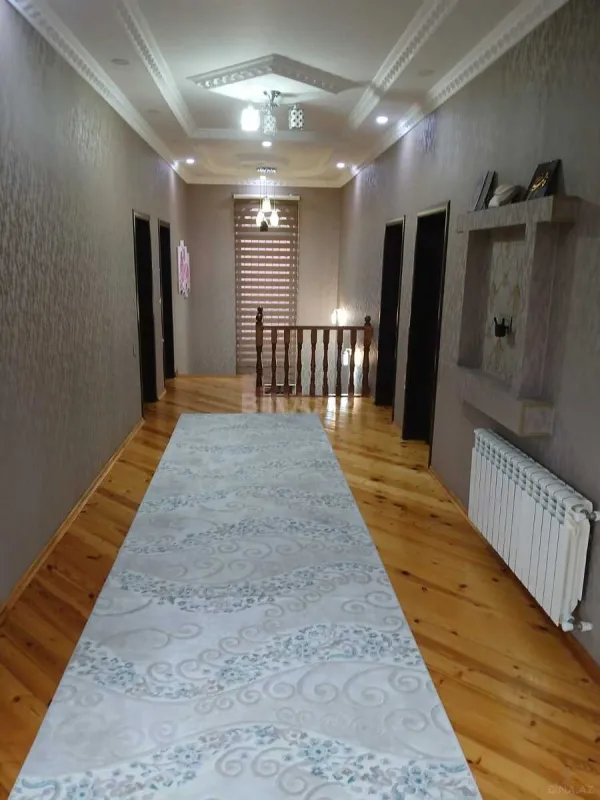 Satılır 5 otaqlı həyət evi 225 m²
