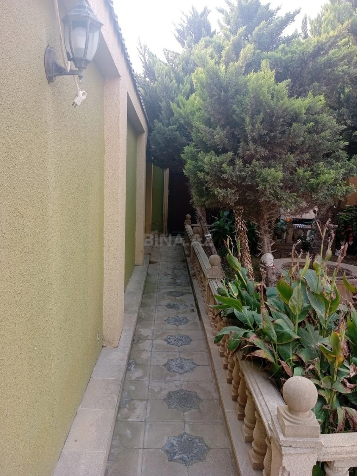 Satılır 5 otaqlı həyət evi 225 m²