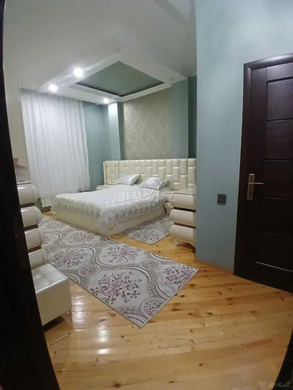 Satılır 5 otaqlı həyət evi 225 m²