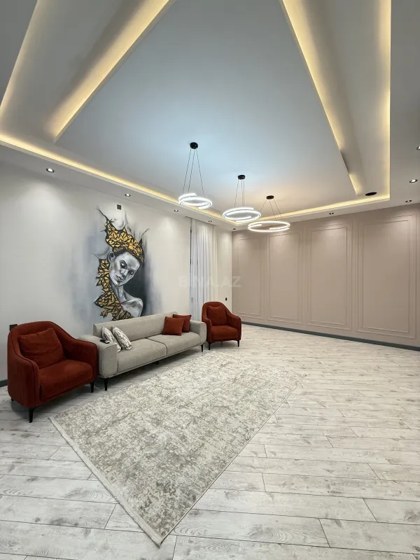 Satılır 5 otaqlı həyət evi 220 m²