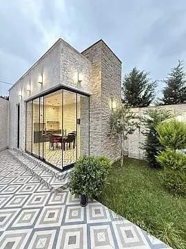 Satılır 5 otaqlı həyət evi 220 m²